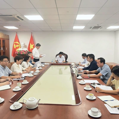 Thứ trưởng Nguyễn Tường Văn chủ trì giao ban quý III của Cục Phát triển đô thị